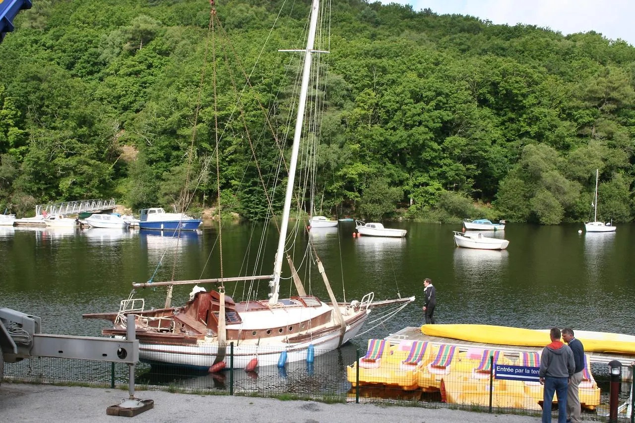 Merlin Les Pieds Dans L'Eau Saint-Aignan  Gasthof